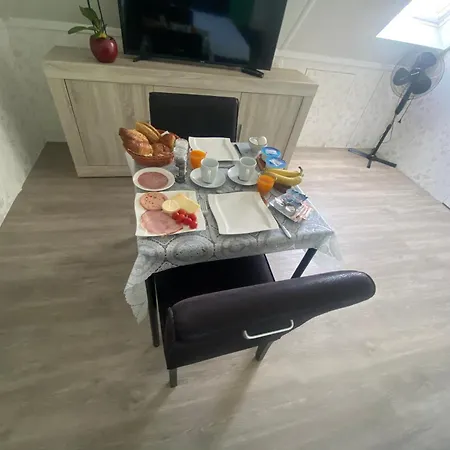 Bed and breakfast Nancy In Holland Met Eigen Badkamer , Jacuzzi Niet Inclusief , Independent Bathroom Jacuzzi Not Included 3*