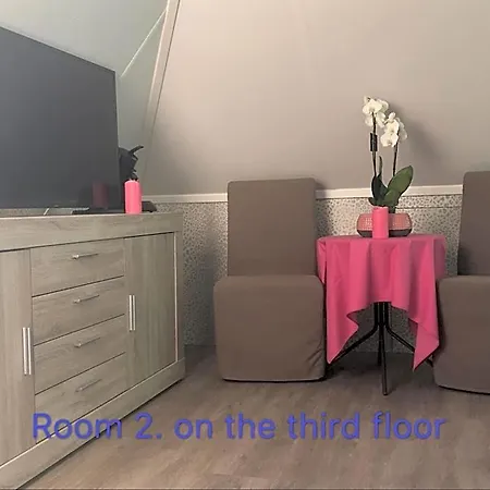 B&B Nancy In Holland Met Eigen Badkamer , Jacuzzi Niet Inclusief , Independent Bathroom Jacuzzi Not Included Aalten