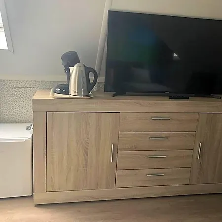 B&B Nancy In Holland Met Eigen Badkamer , Jacuzzi Niet Inclusief , Independent Bathroom Jacuzzi Not Included Aalten