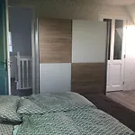 Nancy In Holland Met Eigen Badkamer , Independent Bathroom Bed & Breakfast Aalten