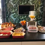 Bed & Breakfast Nancy In Holland Met Eigen Badkamer , Independent Bathroom 3*